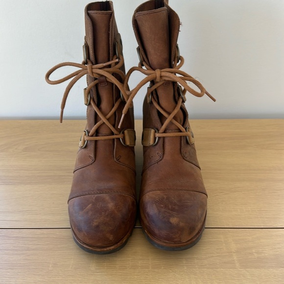 Never Worn Sorel Joan of Arctic Wedge Weather Boots - Picture 7 of 12